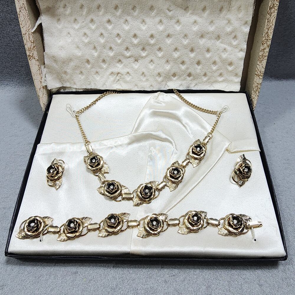 Cabbage Rose Demi-Parure Gold Tone Jewelry Set Unsigned Coro Vintage 1940s-1960s